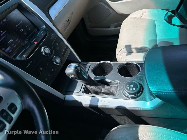 image for item HN9975 2013 Ford Explorer XLT  SUV