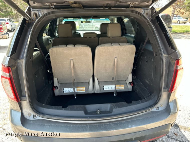 image for item HN9975 2013 Ford Explorer XLT  SUV