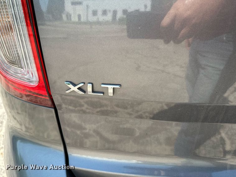 image for item HN9975 2013 Ford Explorer XLT  SUV