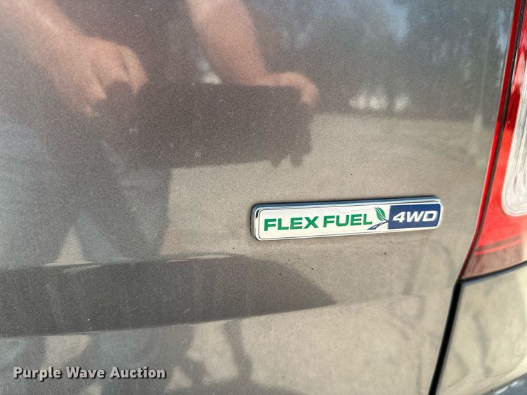 image for item HN9975 2013 Ford Explorer XLT  SUV