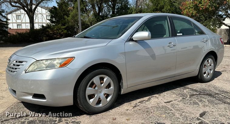 image for item HN9976 2008 Toyota Camry LE