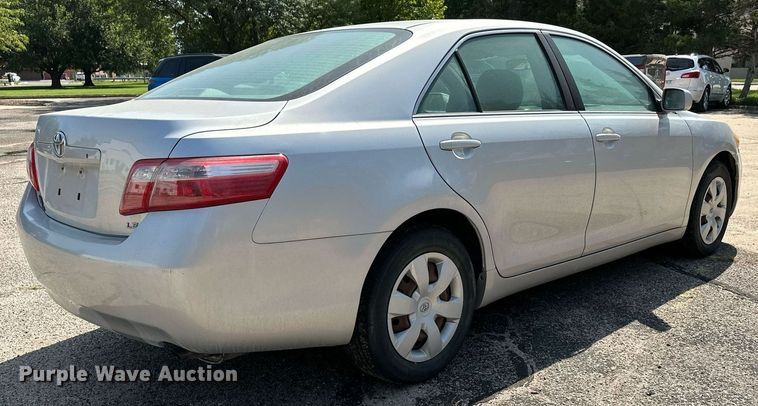 image for item HN9976 2008 Toyota Camry LE