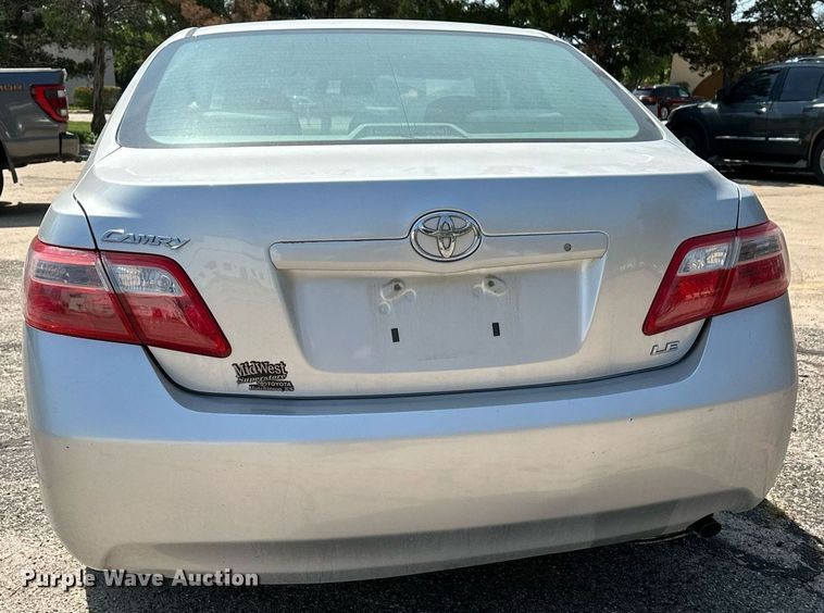 image for item HN9976 2008 Toyota Camry LE