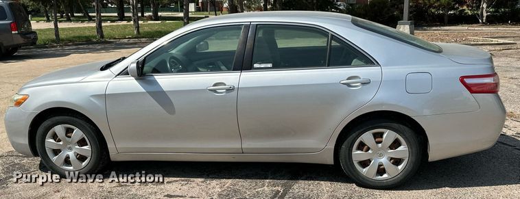 image for item HN9976 2008 Toyota Camry LE