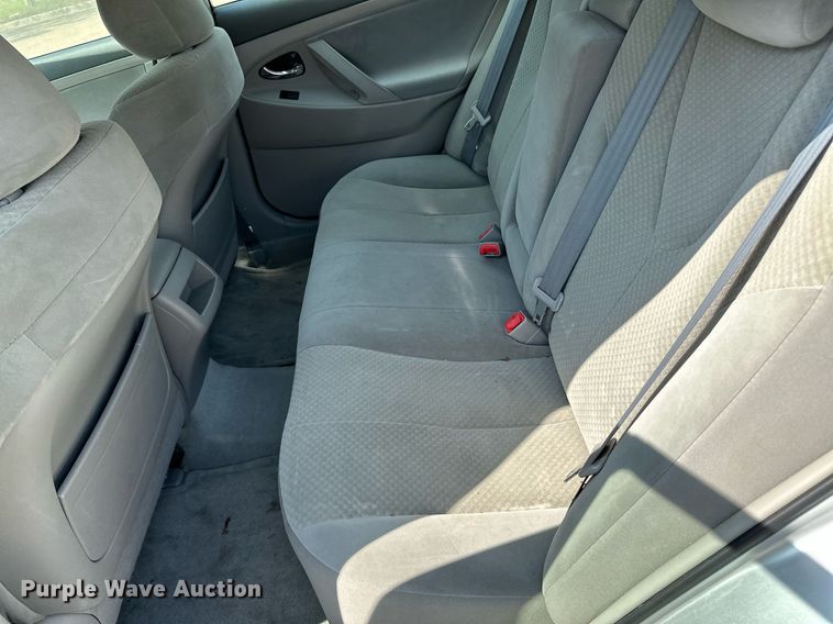 image for item HN9976 2008 Toyota Camry LE