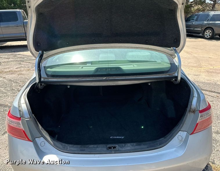 image for item HN9976 2008 Toyota Camry LE