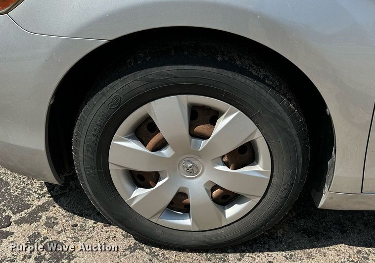 image for item HN9976 2008 Toyota Camry LE