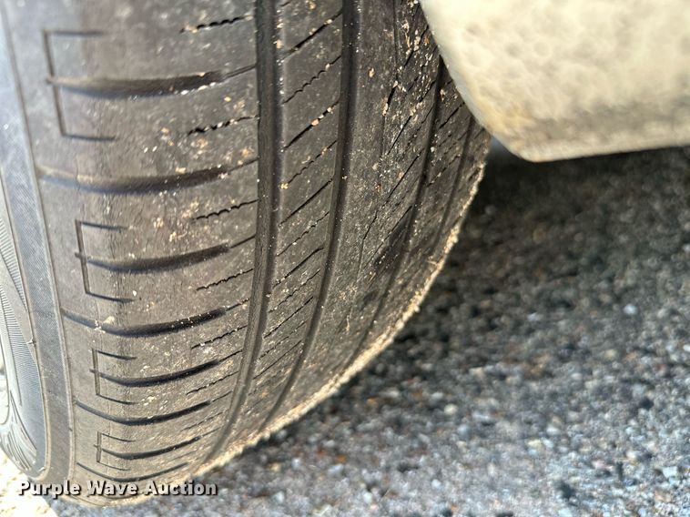 image for item HN9976 2008 Toyota Camry LE