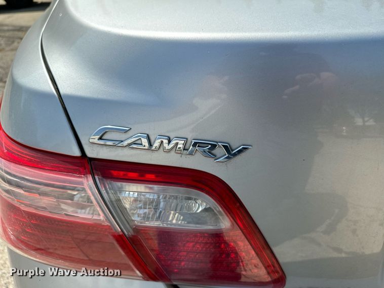 image for item HN9976 2008 Toyota Camry LE