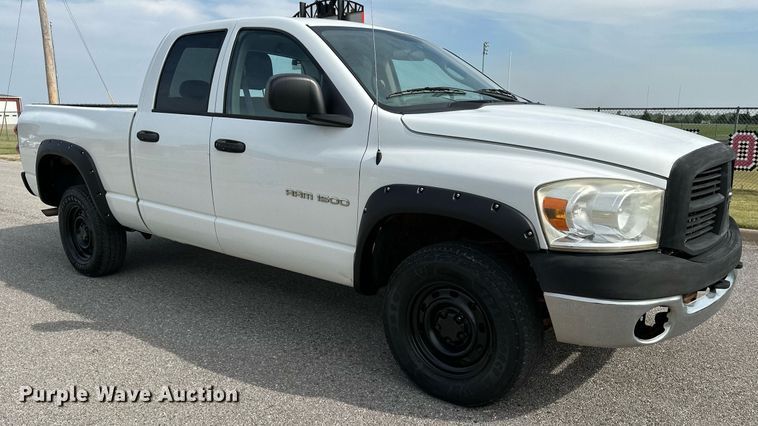 image for item HN9987 2007 Dodge Ram 1500  Quad Cab pickup truck