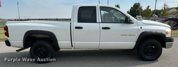 image for item HN9987 2007 Dodge Ram 1500  Quad Cab pickup truck