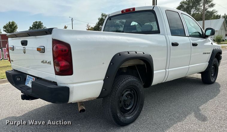 image for item HN9987 2007 Dodge Ram 1500  Quad Cab pickup truck