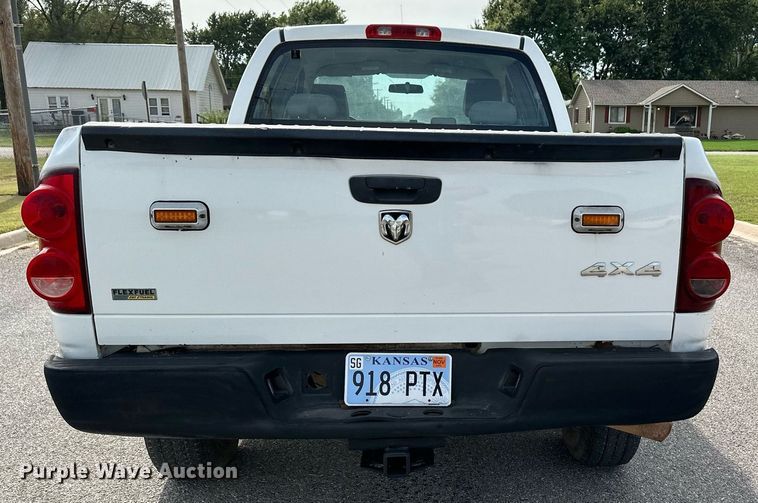 image for item HN9987 2007 Dodge Ram 1500  Quad Cab pickup truck