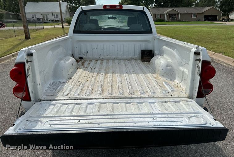 image for item HN9987 2007 Dodge Ram 1500  Quad Cab pickup truck