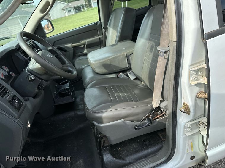 image for item HN9987 2007 Dodge Ram 1500  Quad Cab pickup truck