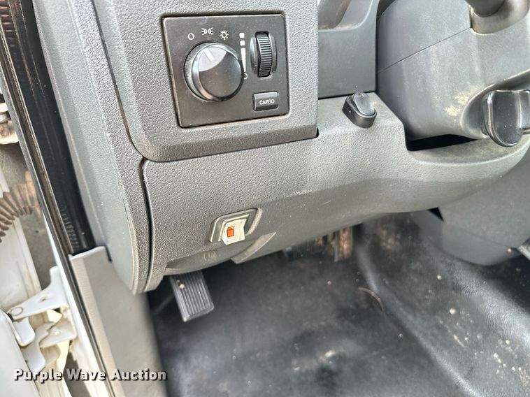 image for item HN9987 2007 Dodge Ram 1500  Quad Cab pickup truck