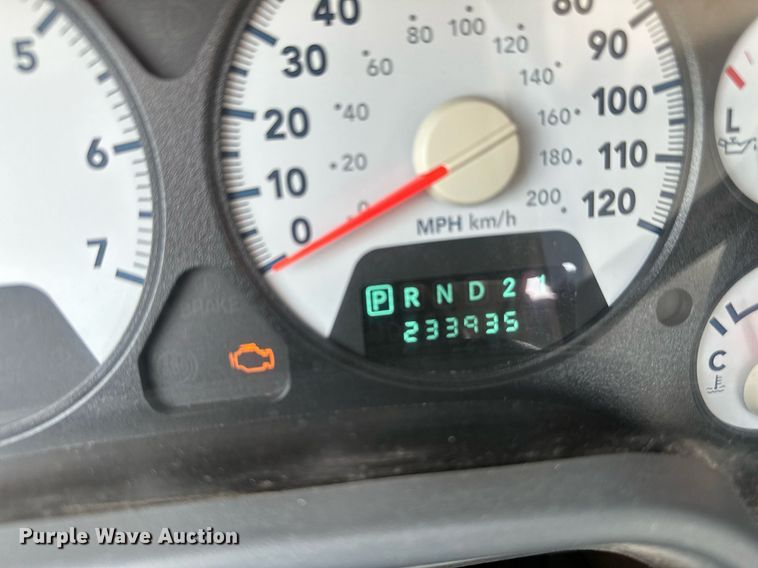 image for item HN9987 2007 Dodge Ram 1500  Quad Cab pickup truck