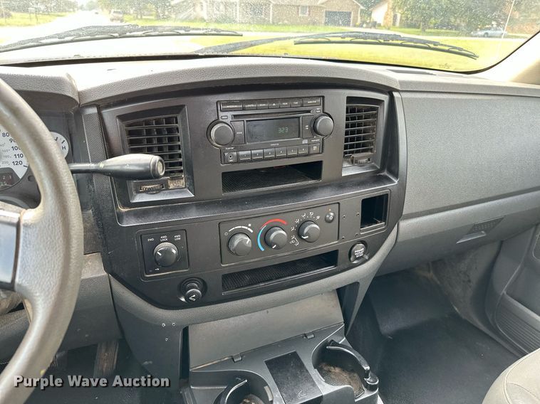 image for item HN9987 2007 Dodge Ram 1500  Quad Cab pickup truck