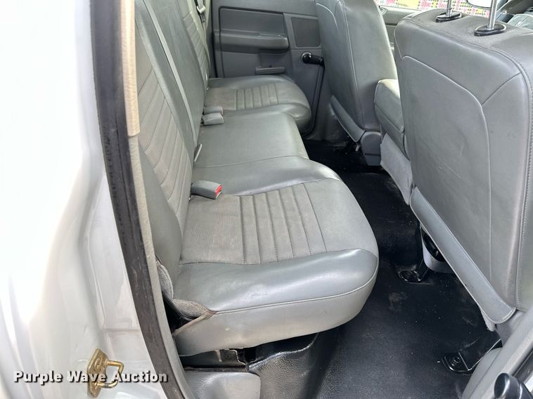 image for item HN9987 2007 Dodge Ram 1500  Quad Cab pickup truck