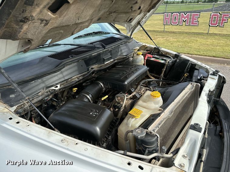 image for item HN9987 2007 Dodge Ram 1500  Quad Cab pickup truck