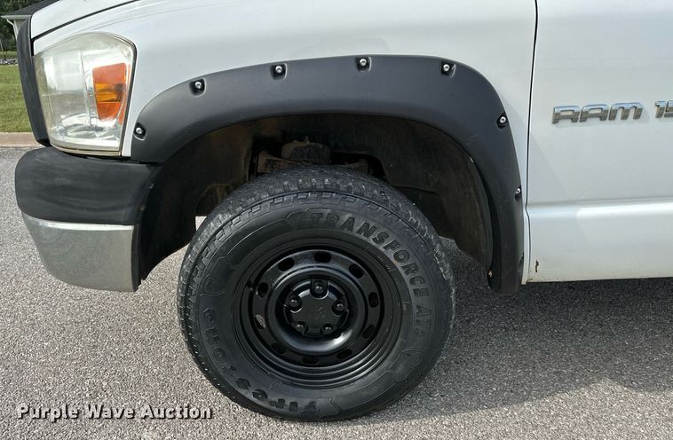 image for item HN9987 2007 Dodge Ram 1500  Quad Cab pickup truck