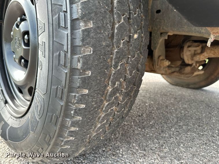 image for item HN9987 2007 Dodge Ram 1500  Quad Cab pickup truck