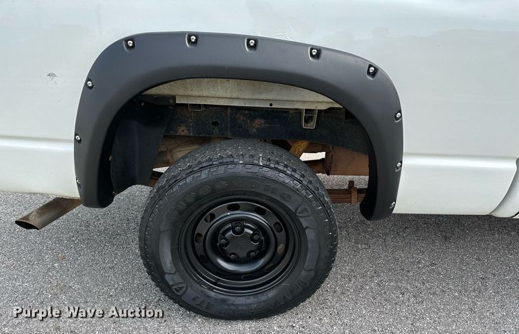 image for item HN9987 2007 Dodge Ram 1500  Quad Cab pickup truck