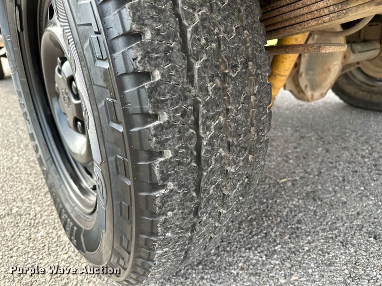 image for item HN9987 2007 Dodge Ram 1500  Quad Cab pickup truck