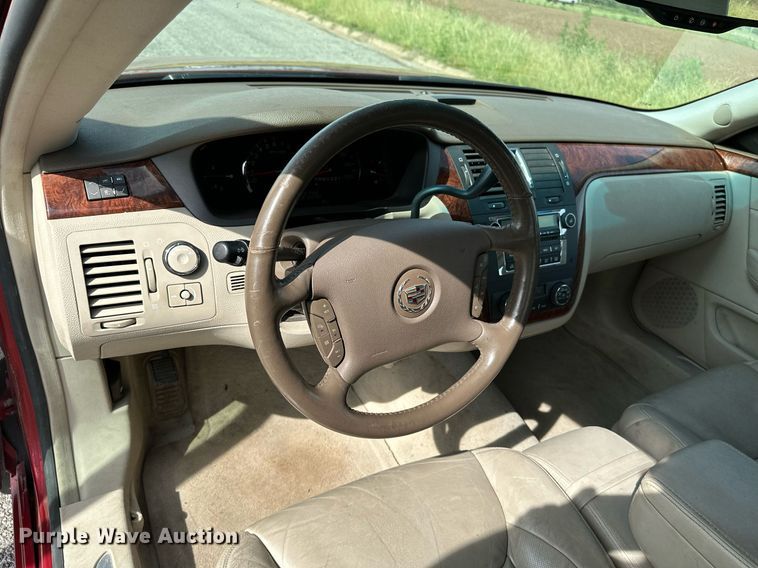 image for item HN9988 2006 Cadillac DTS