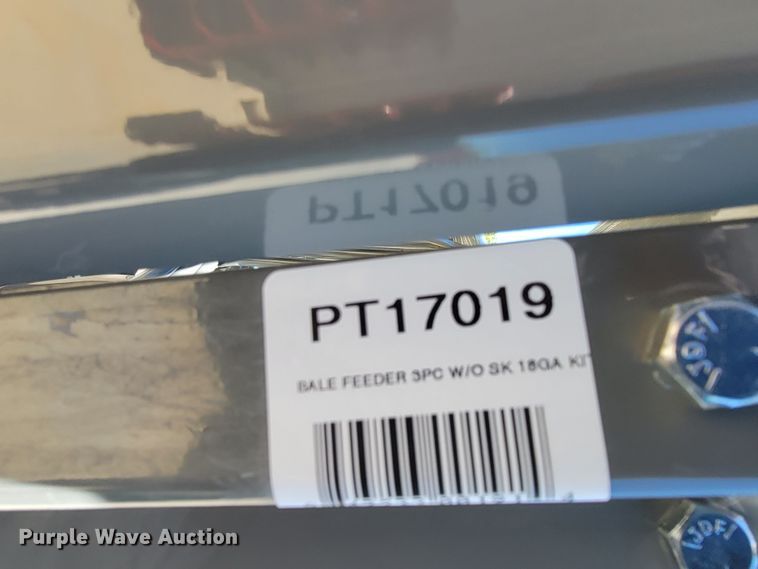 image for item HY9099 (5) B&W PT17019 hay bale feeders