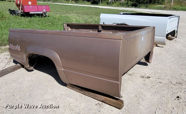 image for item HY9109 (2) pickup truck beds