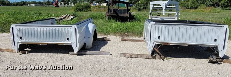 image for item HY9110 (2) Ford pickup truck beds