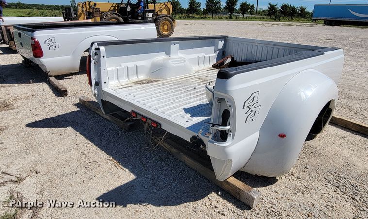 image for item HY9110 (2) Ford pickup truck beds