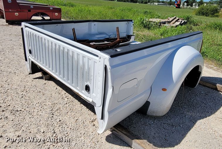 image for item HY9110 (2) Ford pickup truck beds