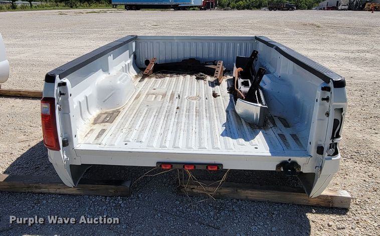 image for item HY9110 (2) Ford pickup truck beds