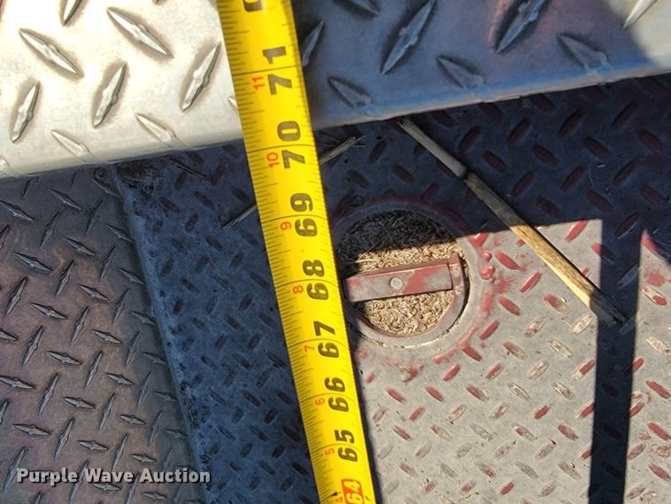 image for item HY9111 B&W Custom Truck Beds  flatbed