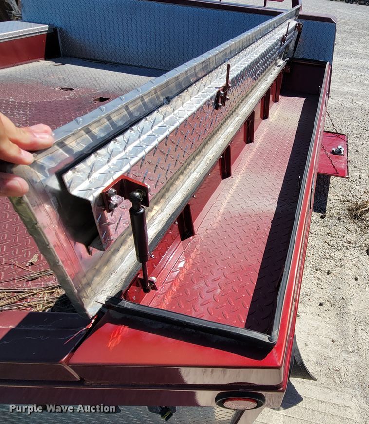 image for item HY9111 B&W Custom Truck Beds  flatbed