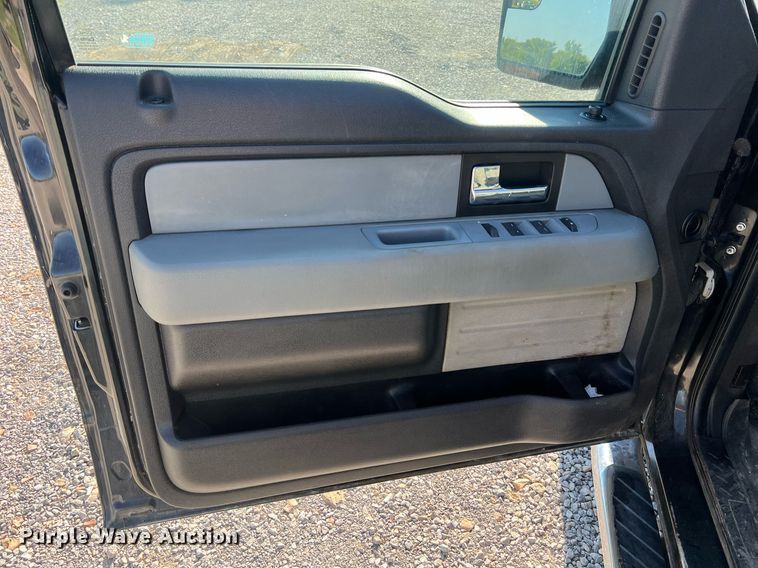 image for item II9145 2013 Ford F150 XLT  SuperCrew pickup truck