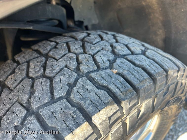 image for item II9145 2013 Ford F150 XLT  SuperCrew pickup truck