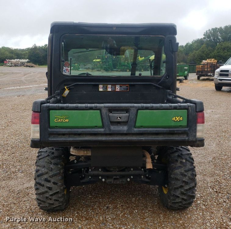 image for item IP9383 John Deere 835M  utility vehicle