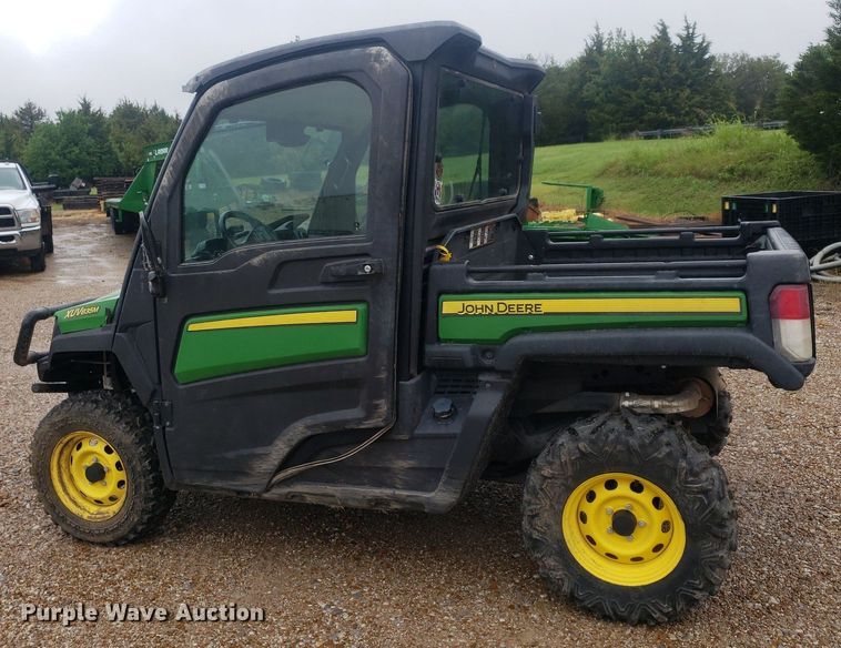 image for item IP9383 John Deere 835M  utility vehicle