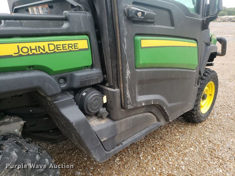 image for item IP9383 John Deere 835M  utility vehicle