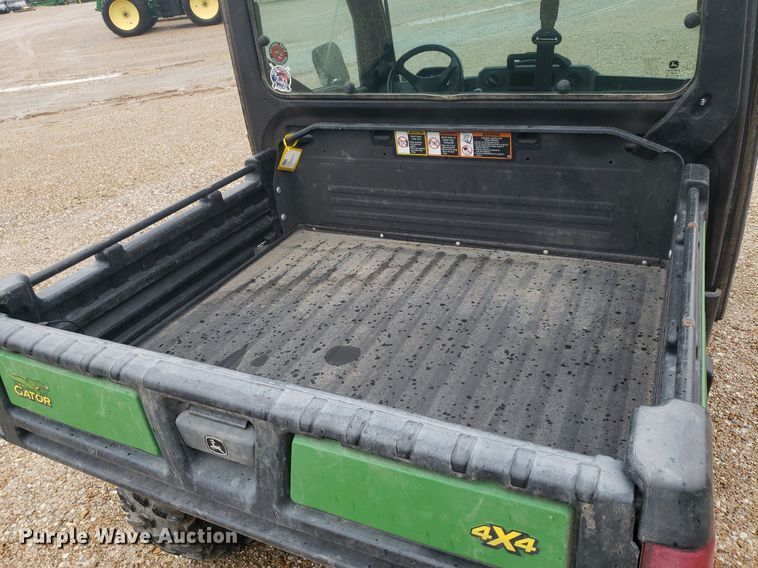 image for item IP9383 John Deere 835M  utility vehicle