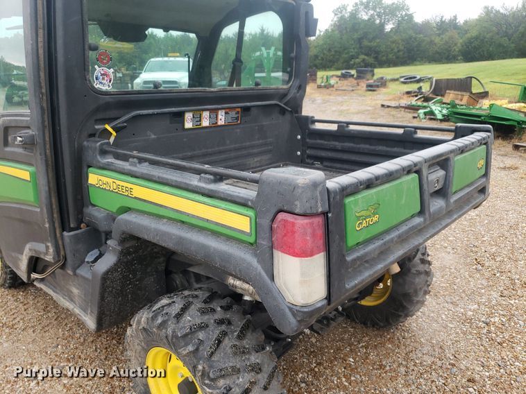 image for item IP9383 John Deere 835M  utility vehicle