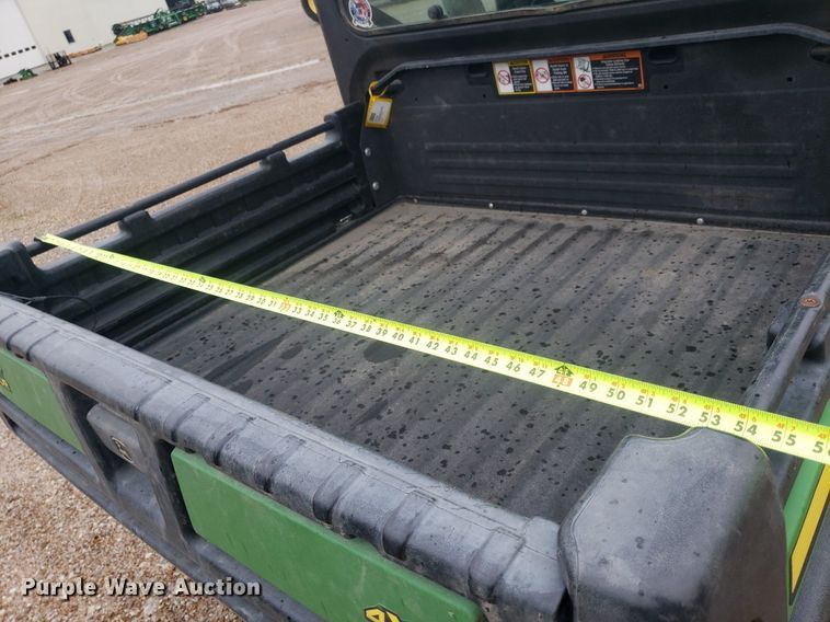 image for item IP9383 John Deere 835M  utility vehicle