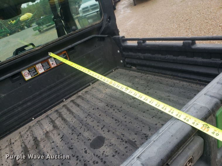 image for item IP9383 John Deere 835M  utility vehicle