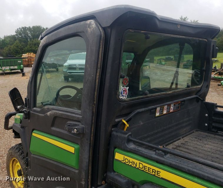 image for item IP9383 John Deere 835M  utility vehicle