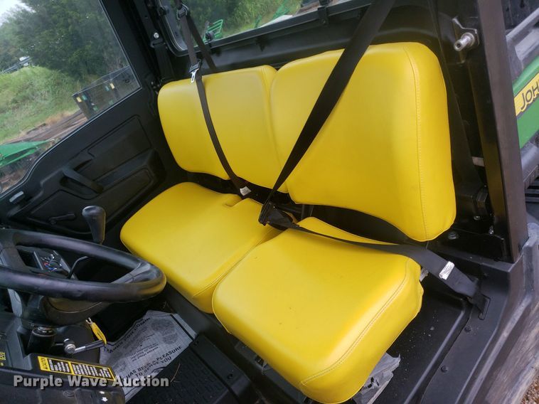 image for item IP9383 John Deere 835M  utility vehicle