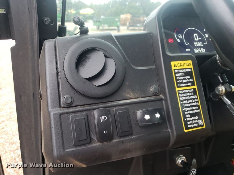 image for item IP9383 John Deere 835M  utility vehicle