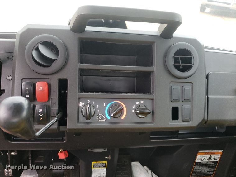 image for item IP9383 John Deere 835M  utility vehicle